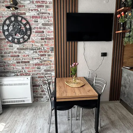 Urban Bloom Apartman